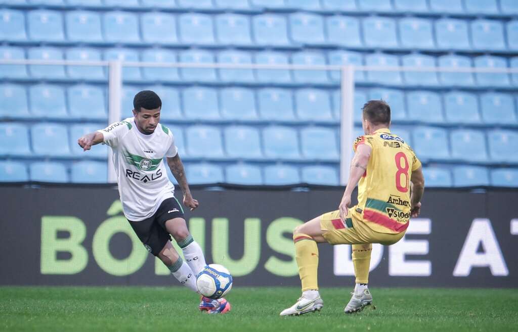 Série B do Brasileirão com novo líder e paulistas sonhando em todas as pontas. Veja a classificação!