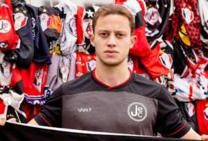 Copa Paulista: São-Carlense acerta venda de meia para o Joinville-SC