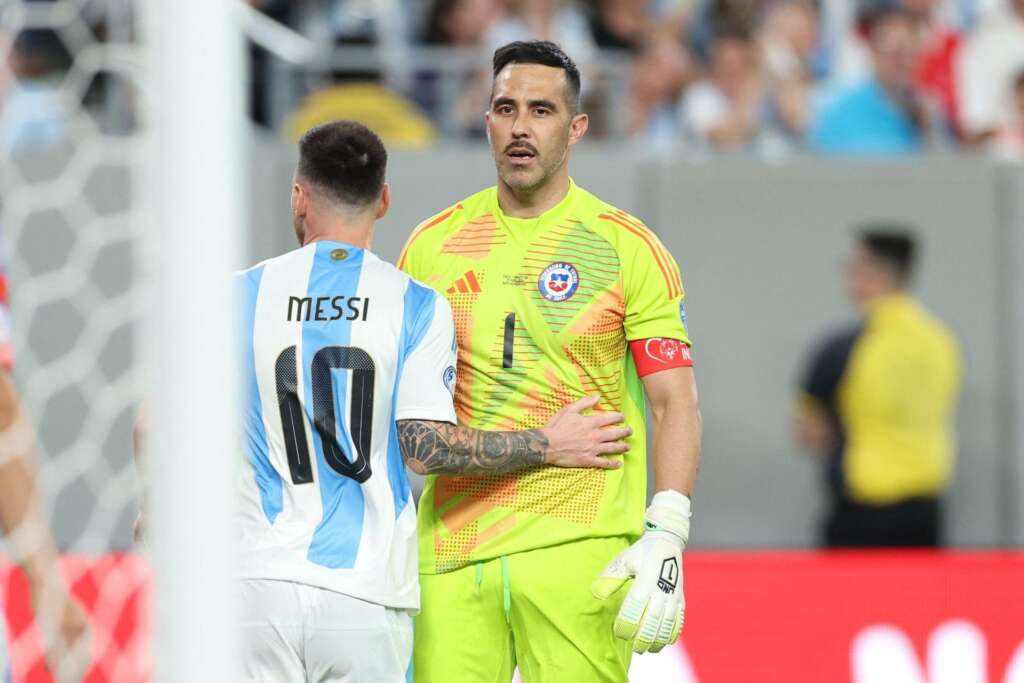 Goleiro Claudio Bravo, bicampeão da Copa América com o Chile, se aposenta aos 41 anos (Foto: Divulgação/Copa América)