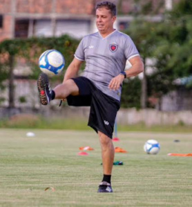 Série C: Em seu 100º jogo pelo Botafogo-PB, Evaristo Piza vai em busca do acesso