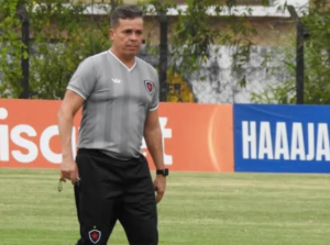 Série C: Técnico do Botafogo-PB vai com time completo diante do Figueirense