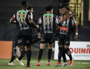 Série C: Atacante marca em vitória do Athletic e comemora em libras, VEJA