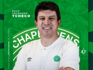 Chapecoense anuncia técnico para Série B após saída de Umberto Louzer