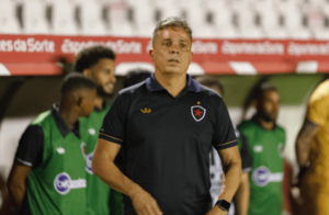 Série C: Evaristo Piza deve promover estreia de novo contratado do Botafogo-PB