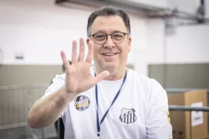 Marcelo Teixeira rechaça obrigação de vencer a Série B e afirma que Santos quitou R$ 113 milhões em dívidas