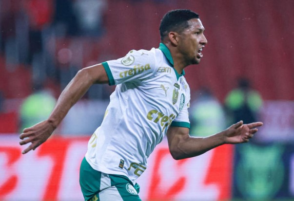 Rony vê Palmeiras pronto para duelo contra o Botafogo na Libertadores