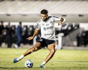 Santos empresta lateral, ex-Vasco, para o Inter