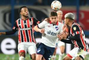 LIBERTADORES: São Paulo e Flamengo decidem futuro na competição