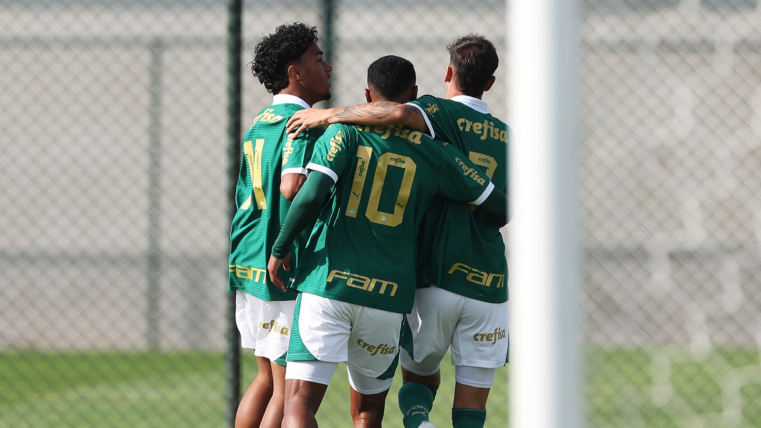 PAULISTA SUB-17: Palmeiras faz 5 e Água Santa surpreende Corinthians