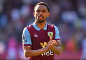 Botafogo se aproxima de lateral que atua no futebol inglês