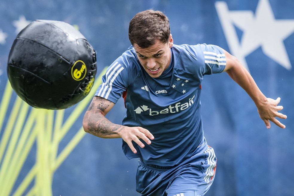 Cruzeiro perde jovem meia para duelo das quartas de final da Copa Sul-Americana (Foto: Gustavo Aleixo/Cruzeiro)