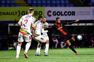 Operário x Brusque - Parte baixa da tabela em movimento na Série B