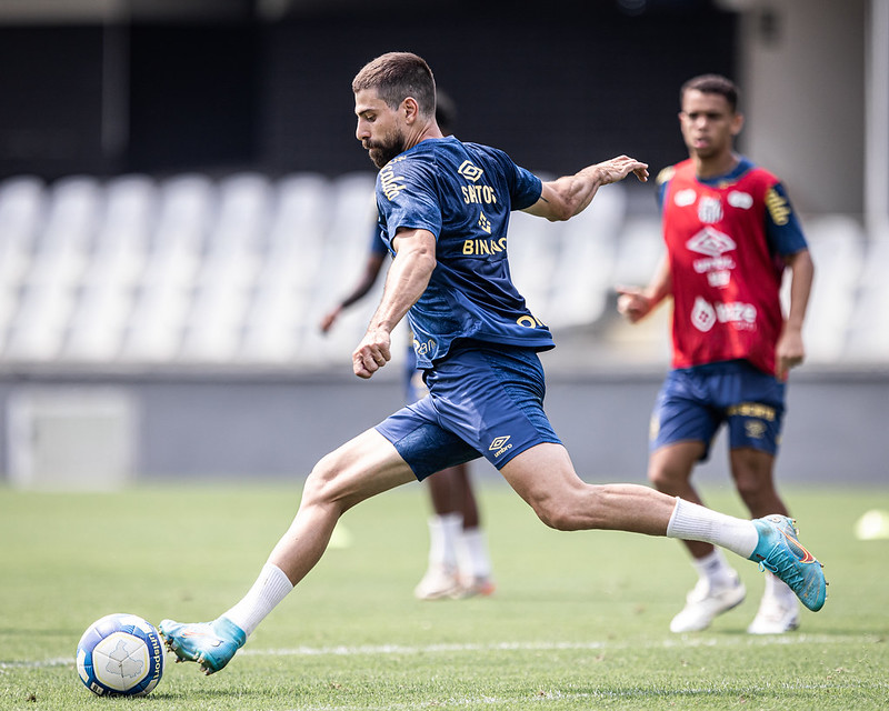 Santos inicia preparativos para visita ao Botafogo-SP com dúvida sobre quem substitui Otero