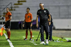 Lisca brinca com vitória fora de casa do América: 'Quase o mesmo tempo sem chuva em BH'