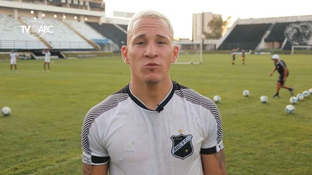 Série C: Atacante rescinde com o ABC e retorna ao Petrolina