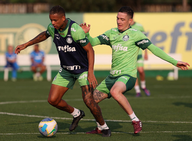 Anibal Moreno celebra calendario aliviado do Palmeiras