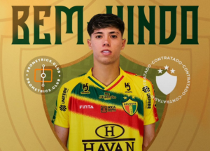Brusque oficializa atacante no dia do fechamento da janela de transferência da Série B