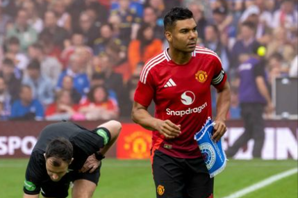 Casemiro e criticado por jornal ingles apos derrota do United