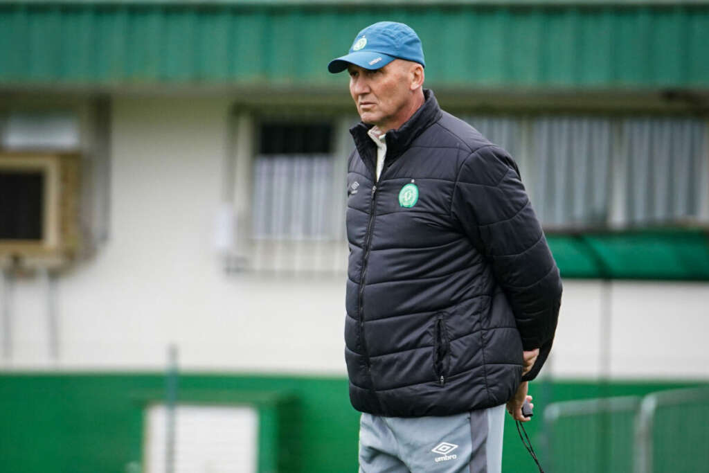 Após derrota, técnico da Chapecoense projeta clássico contra ‘velho conhecido’ na Série B