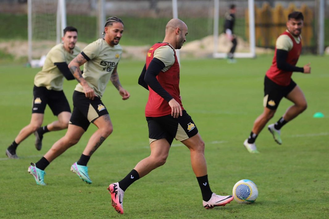 Criciúma e Athletico-PR tentam voltar a vencer para seguirem longe do Z-4