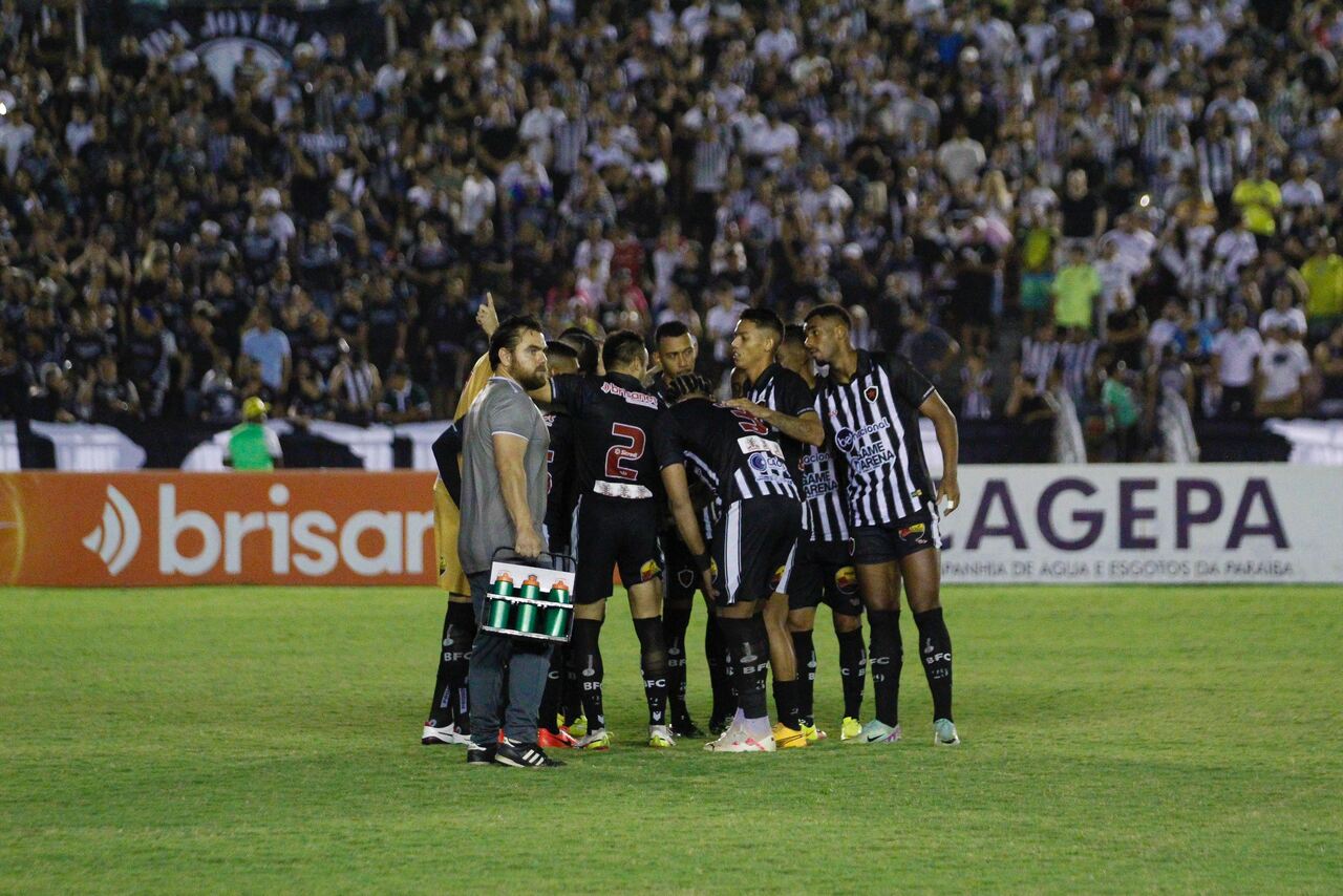 Elenco do Botafogo PB pede apoio da torcida contra o Sao Bernardo 1