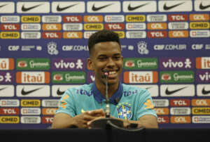 Eliminatórias: Estêvão revela inspiração em Neymar na seleção brasileira