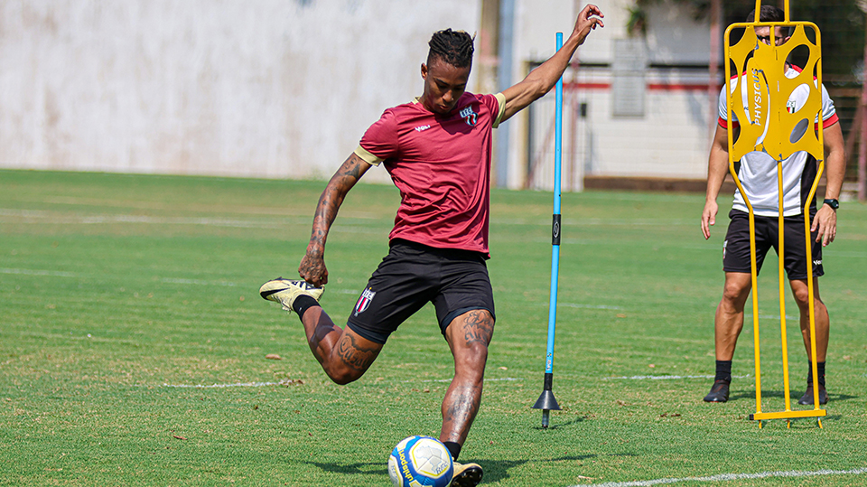 Botafogo-SP apresenta último reforço para Série B: ‘Muito feliz’