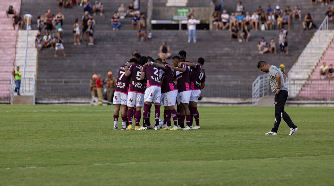 Ferroviária vence primeira na 2ª fase e divide liderança com Athletic-MG na Série C