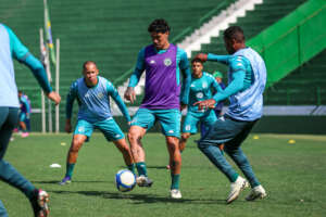 Guarani x Coritiba - Mais uma difícil missão para o Bugre. Onde assistir e escalações!