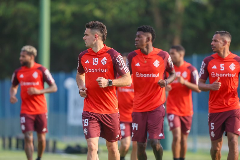 Red Bull Bragantino e Internacional duelam em momentos opostos em duelo remarcado da 16ª rodada