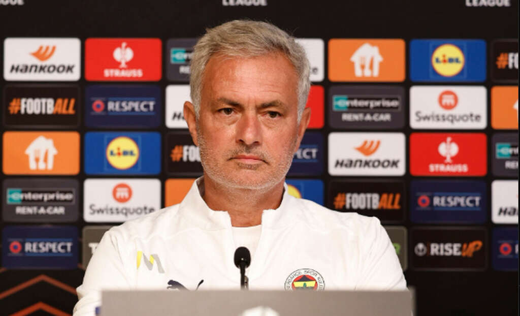 Mourinho cita ‘falta de respeito’ para explicar ausência em coletiva: ‘Espera de 70 minutos’