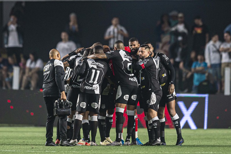 Ponte Preta e Chapecoense fazem duelo direto na Série B e Goiás tenta encostar no G-4