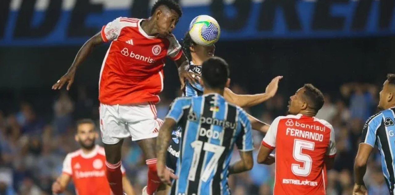 STJD condena Internacional por sinalizadores no campo em clássico com o Grêmio