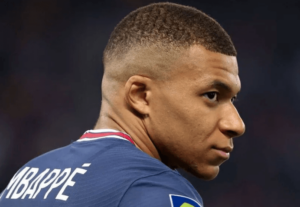 Campeão do mundo com a França critica liderança de Mbappé: 'Envergonhado'