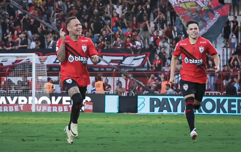 Atlético-GO 1 x 0 Fluminense - Com VAR polêmico, Flu perde 3ª seguida