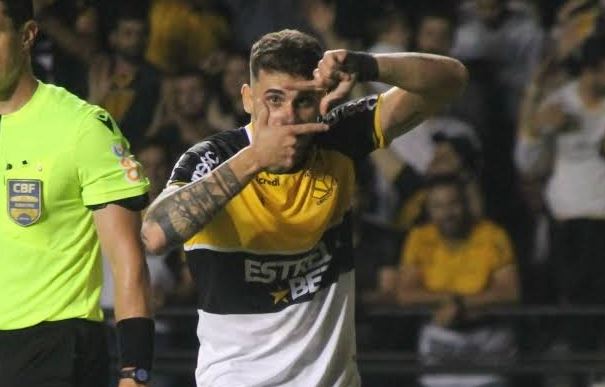 Felipe Vizeu, do Criciúma