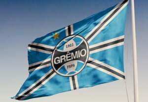 Grêmio revela o que torcedor disse a Carlinhos e descarta racismo: 'Tá bravinho?'