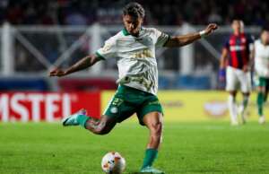 Palmeiras renova com ex-Guarani até 2028