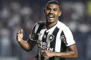 Lateral desfalca o Botafogo por até um mês