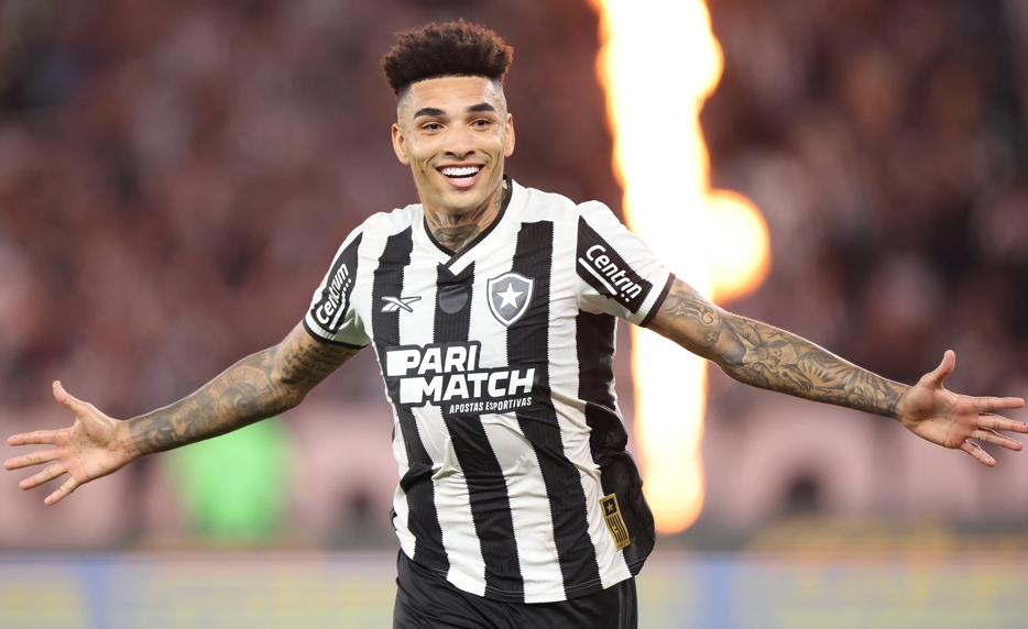 Botafogo lidera o Brasileirão