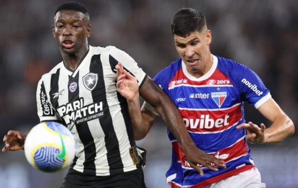 Botafogo e Bahia brigam pela liderança do Brasileirão