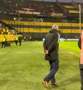 Tite é cobrado pela falta de gols do Flamengo na eliminação: 'Não era promessa'