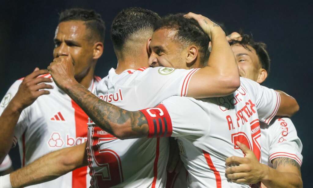 Internacional x Vitória – Invicto há 7 jogos, Colorado mira o G-6