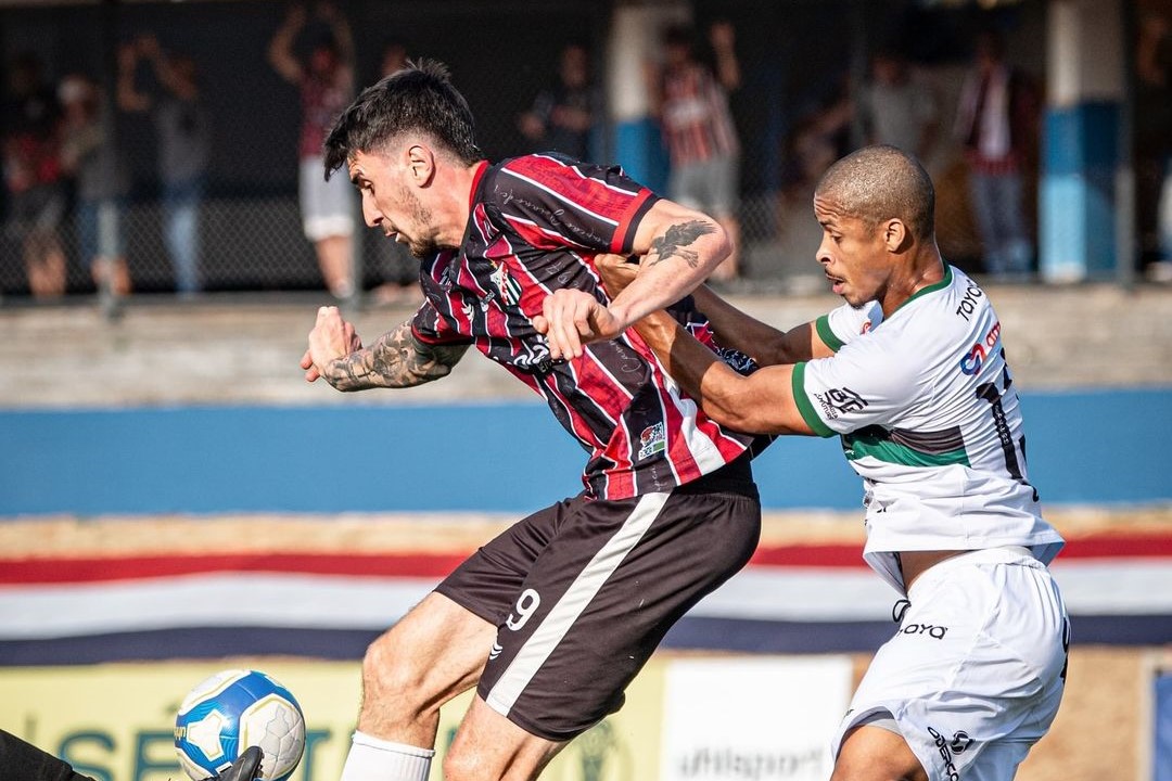 Série D: Confira a arbitragem da partida entre Maringá e Anápolis (Foto: Edvair Custódio/Anápolis)