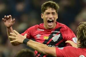 Athletico-PR 1 x 0 Racing - Boa vantagem na Sul-Americana