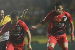 Criciúma 0 x 0 Athletico-PR - Resultado não ajuda ninguém