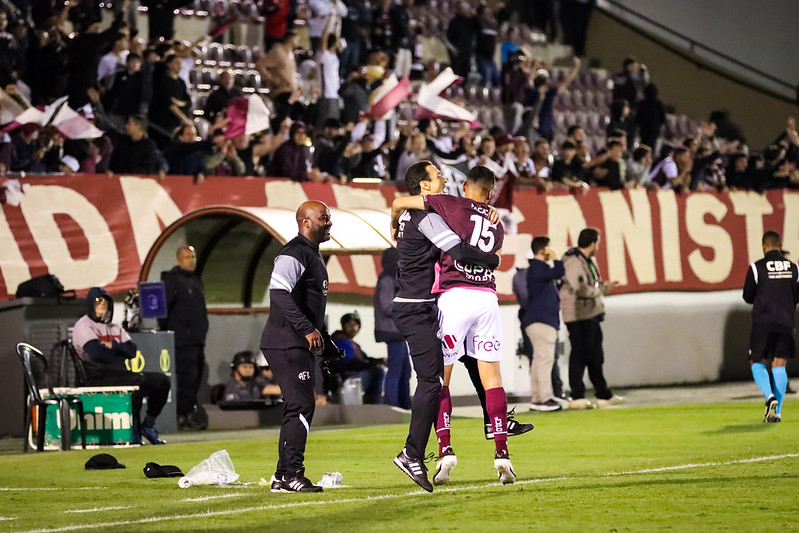 Tecnico da Ferroviaria liga alerta para reta final da Serie C