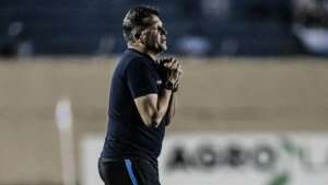 Série C: Claudinei Oliveira pede 