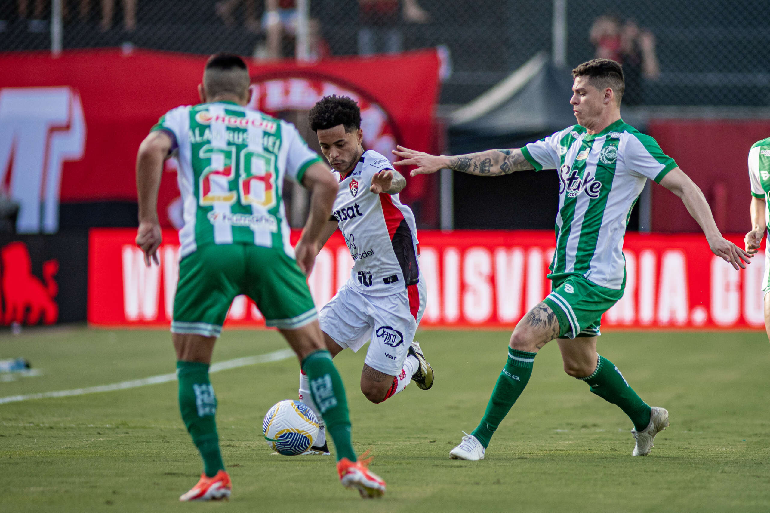 Lateral do Juventude projeta duelo contra o Bragantino: "Tem que somar" (Foto: Victor Ferreira/EC Vitória)