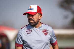 SÉRIE B: Vila Nova tenta se manter no G-4 em dia com clássico catarinense